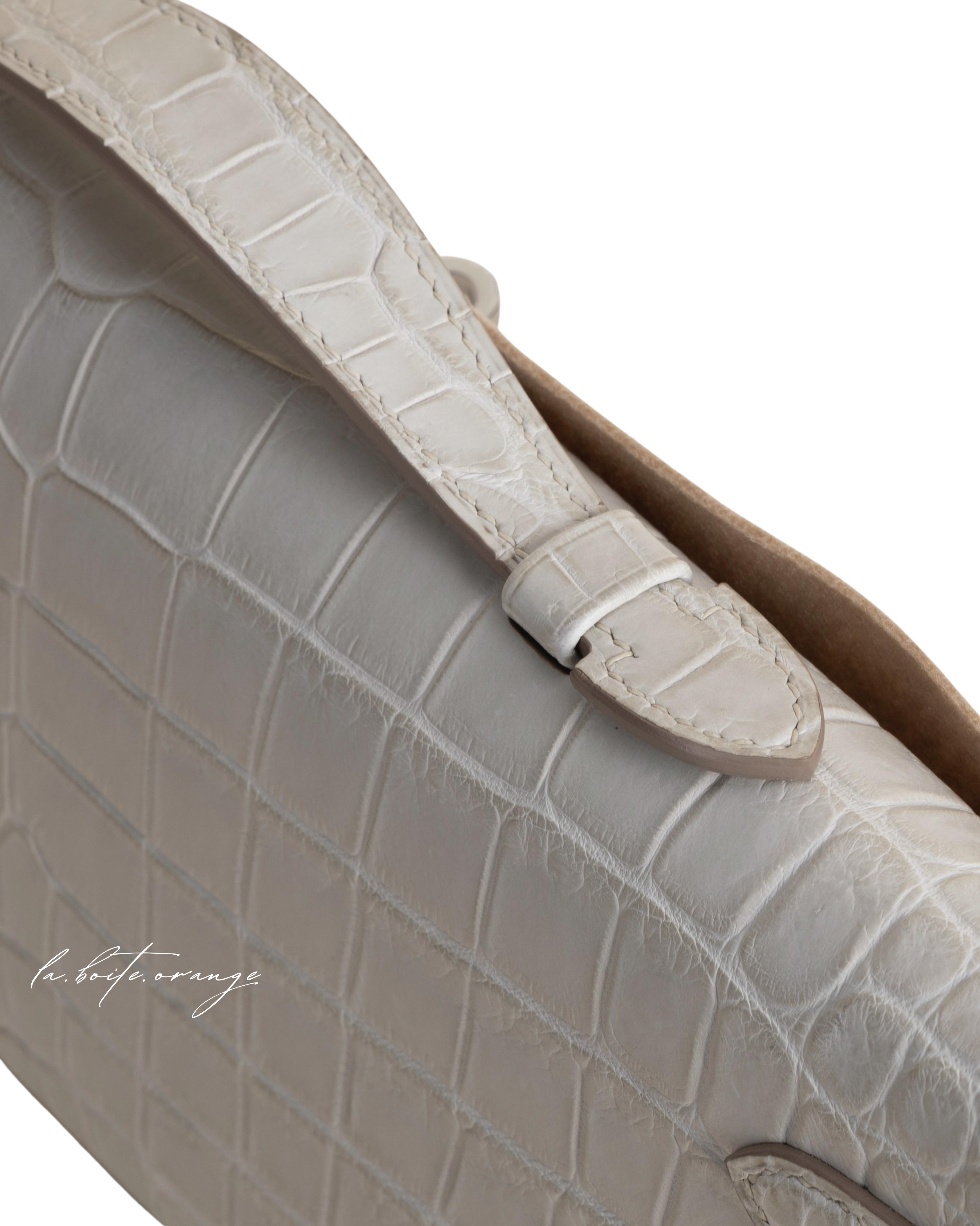 Kelly cut Matte Porosus Crocodile 8L Beton